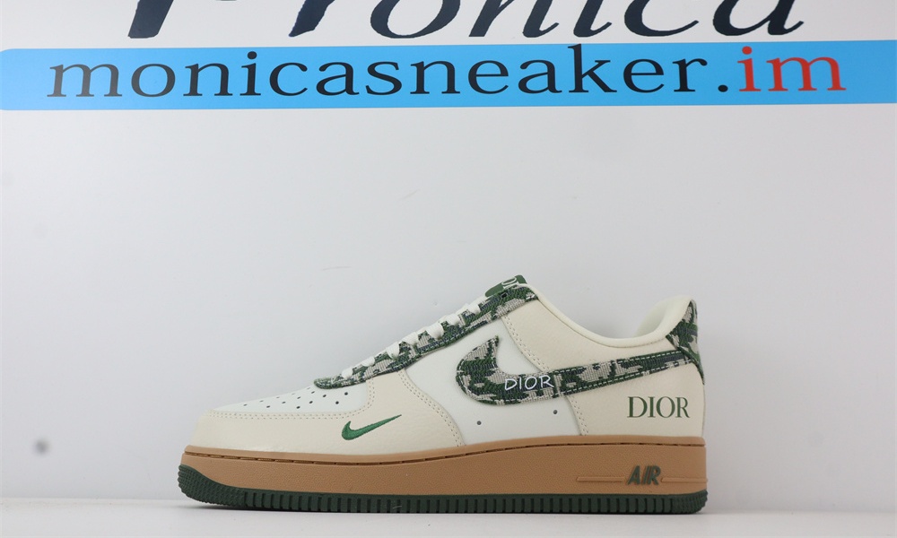 Nike Air Force 1 ’07 Low x Dior...