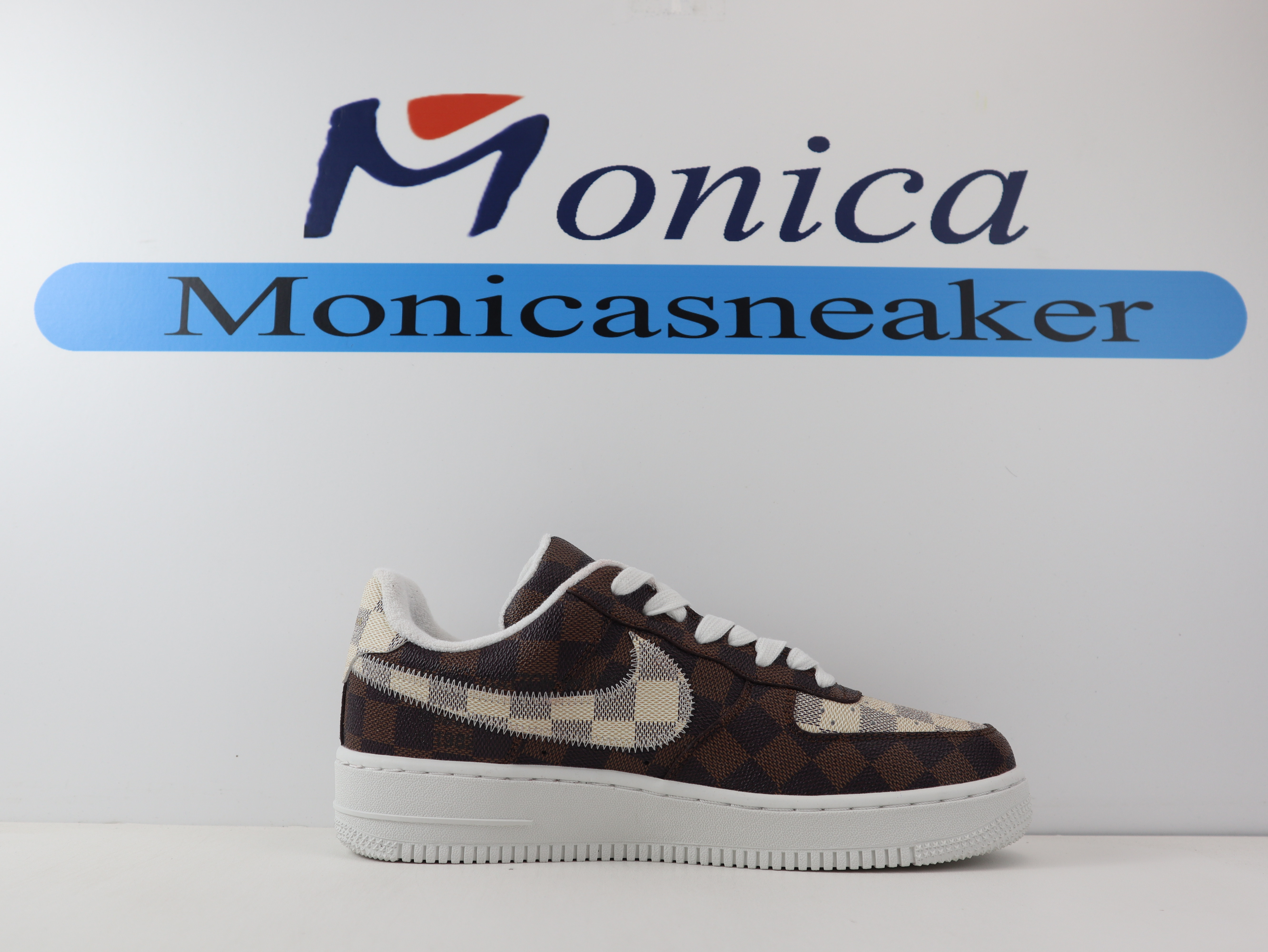 LOUlS VUlTTON X NiKe Air Force 1 LOUlS VUlTTON X NiKe Air Force 1