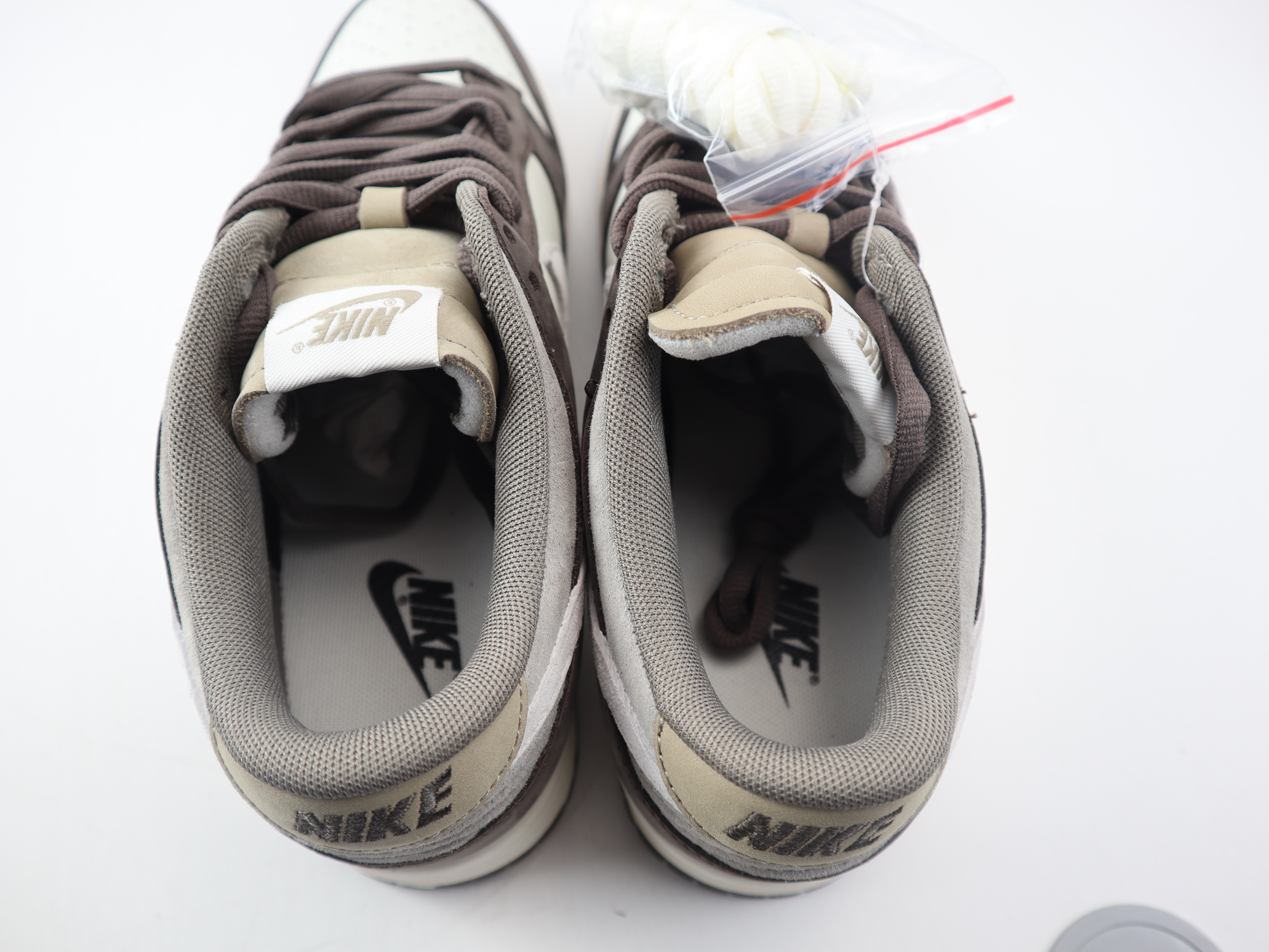 Otomo Katsuhiro x Nike SB Dunk Low Steamboy OST Grey Brown Mocha Otomo Katsuhiro x Nike SB Dunk Low Steamboy OST Grey Brown Mocha