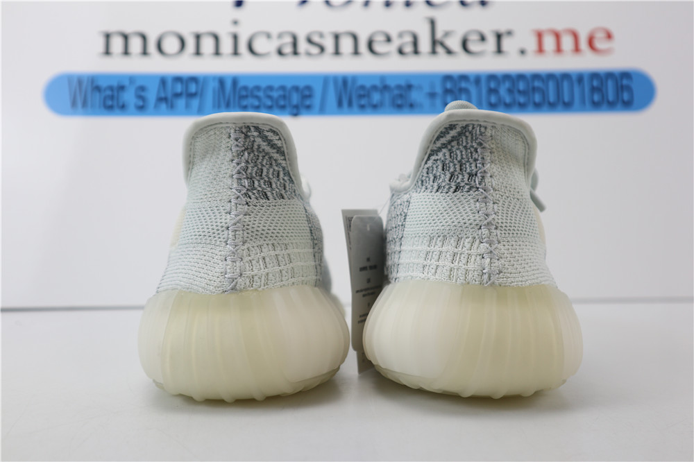 OG BATCH YEEZY Cloud White (Reflective) OG BATCH YEEZY Cloud White (Reflective)