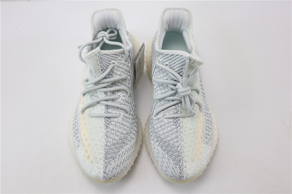 OG BATCH YEEZY Cloud White (Reflective) OG BATCH YEEZY Cloud White (Reflective)