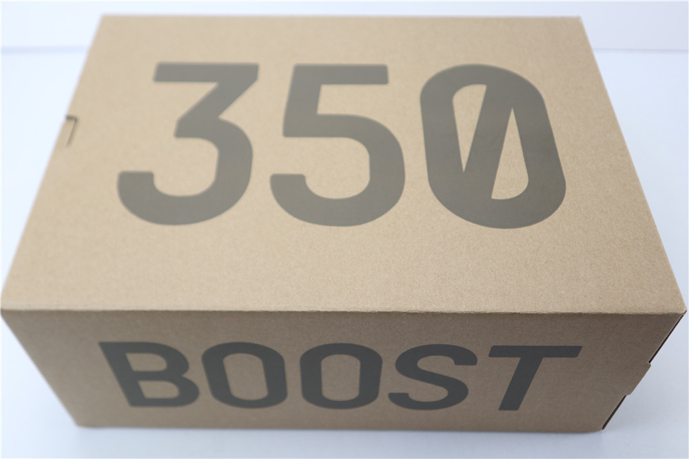 OG BATCH YEEZY Cloud White (Reflective) OG BATCH YEEZY Cloud White (Reflective)