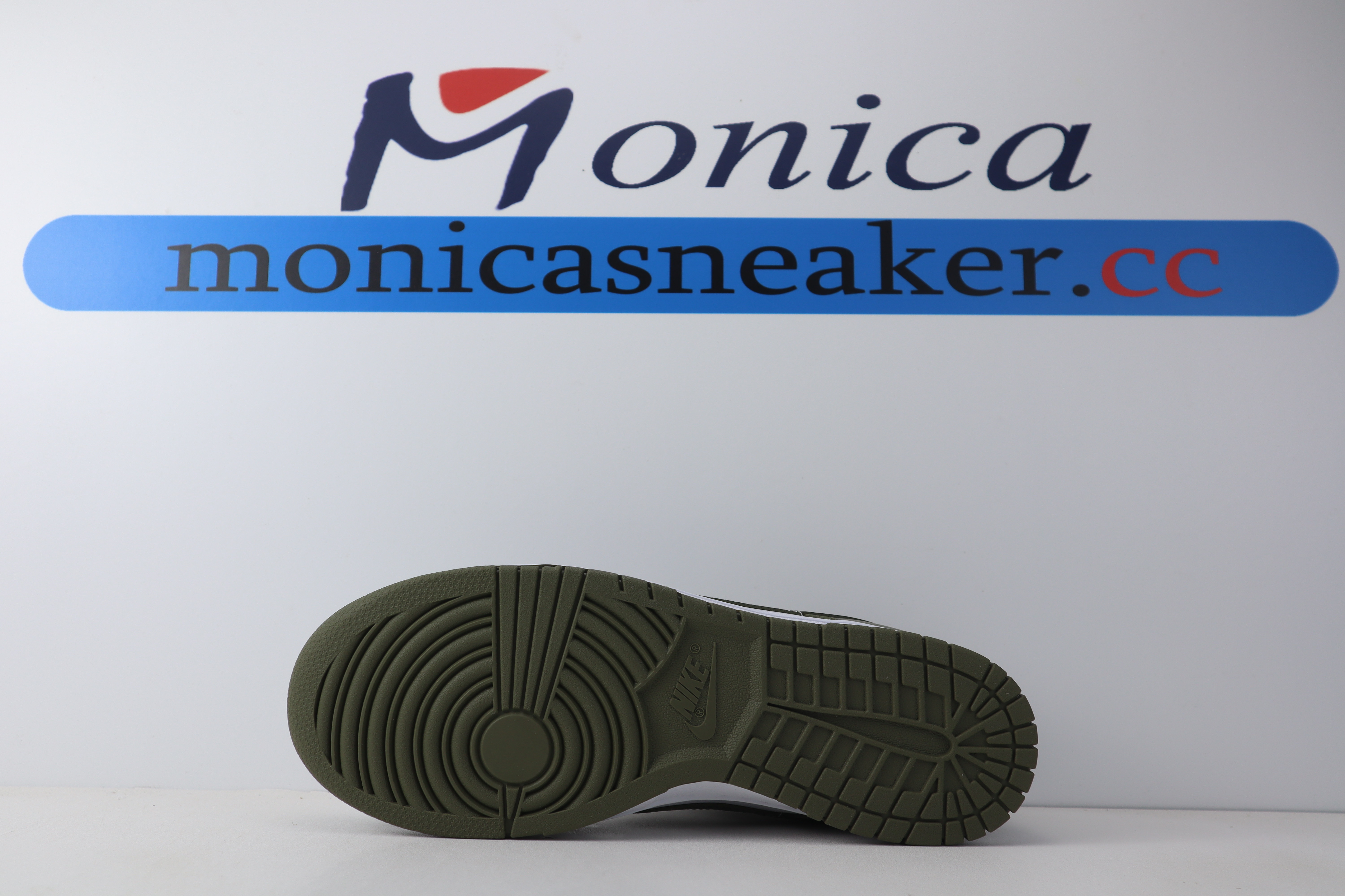 M batch Dunk Low Medium Olive M batch Dunk Low Medium Olive