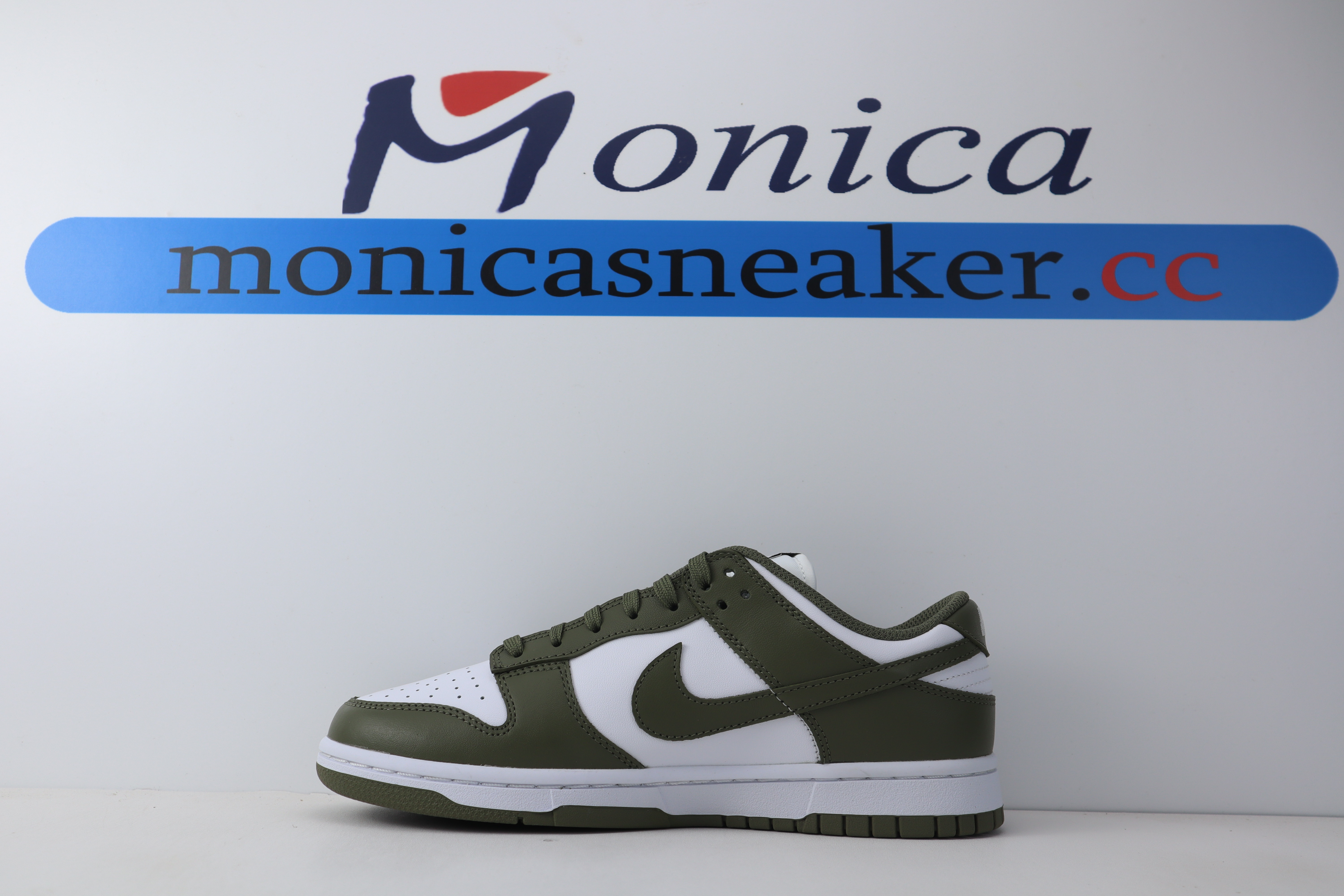 M batch Dunk Low Medium Olive M batch Dunk Low Medium Olive