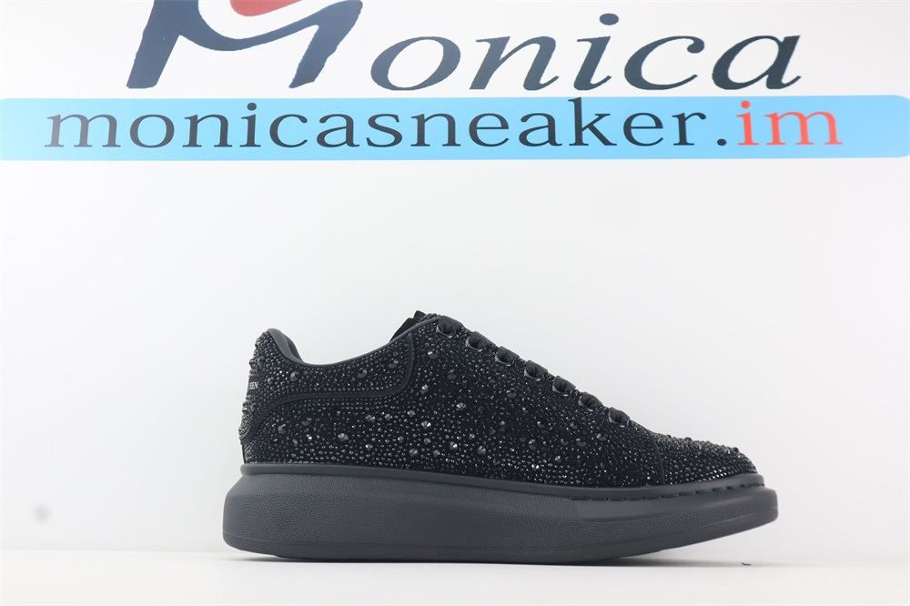 ALEXANDER MCQUEEN black crystal ALEXANDER MCQUEEN black crystal