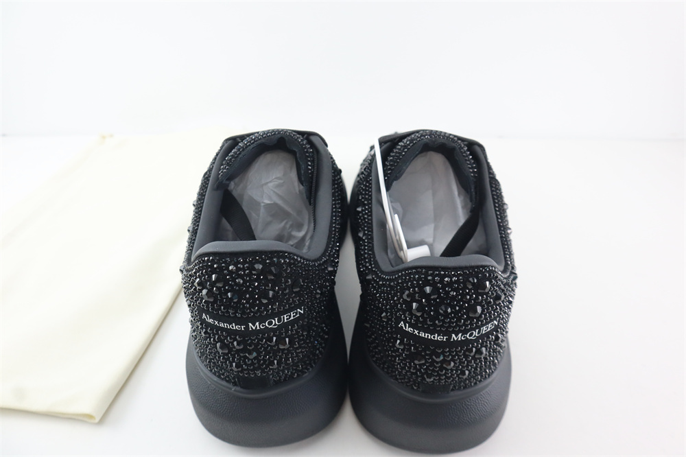 ALEXANDER MCQUEEN black crystal ALEXANDER MCQUEEN black crystal
